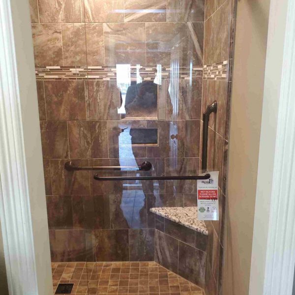 A simple and elegant shower area