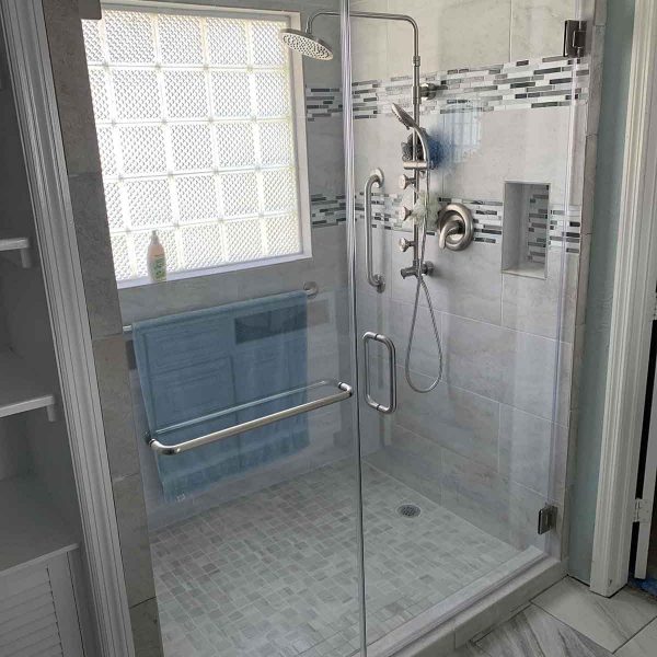 A beauty and elegant shower area