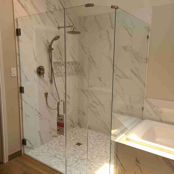 A neo angle shower area with luxurious touch